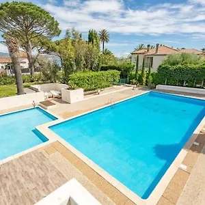 Studio A Tropez Avec Terasse Face A La Mer Appartement