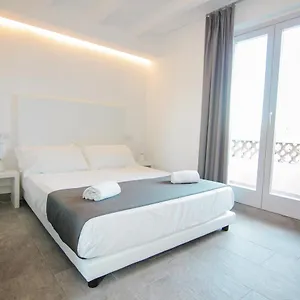 Bed & Breakfast Maison Du Port 42, Saint-Tropez